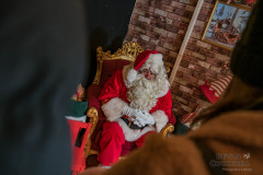 Victoria-Leeds-Christmas-Photography-18