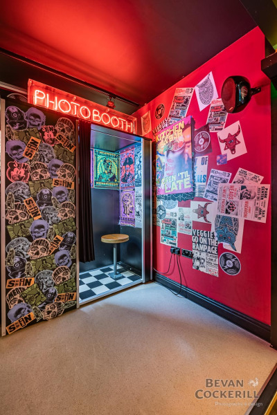 Restaurant-Interior-Photography-by-Bevan-Cockerill-MEATliquor-16