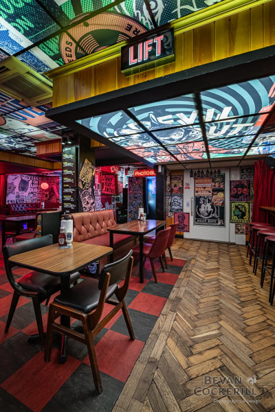 Restaurant-Interior-Photography-by-Bevan-Cockerill-MEATliquor-20