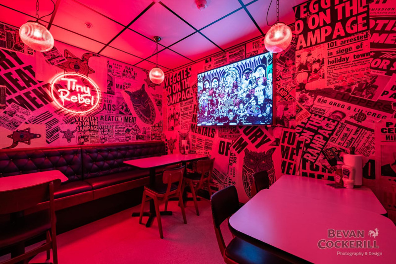 Restaurant-Interior-Photography-by-Bevan-Cockerill-MEATliquor-38