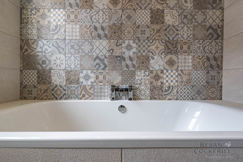 North-Leeds-Bathroom-with-Feature-Wall-19
