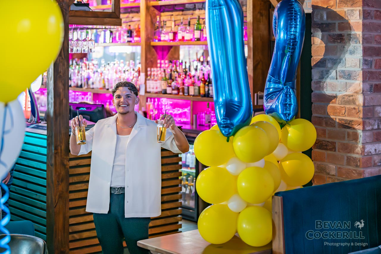 21st-Birthday-Party-Photography-by-Bevan-Cockerill-20