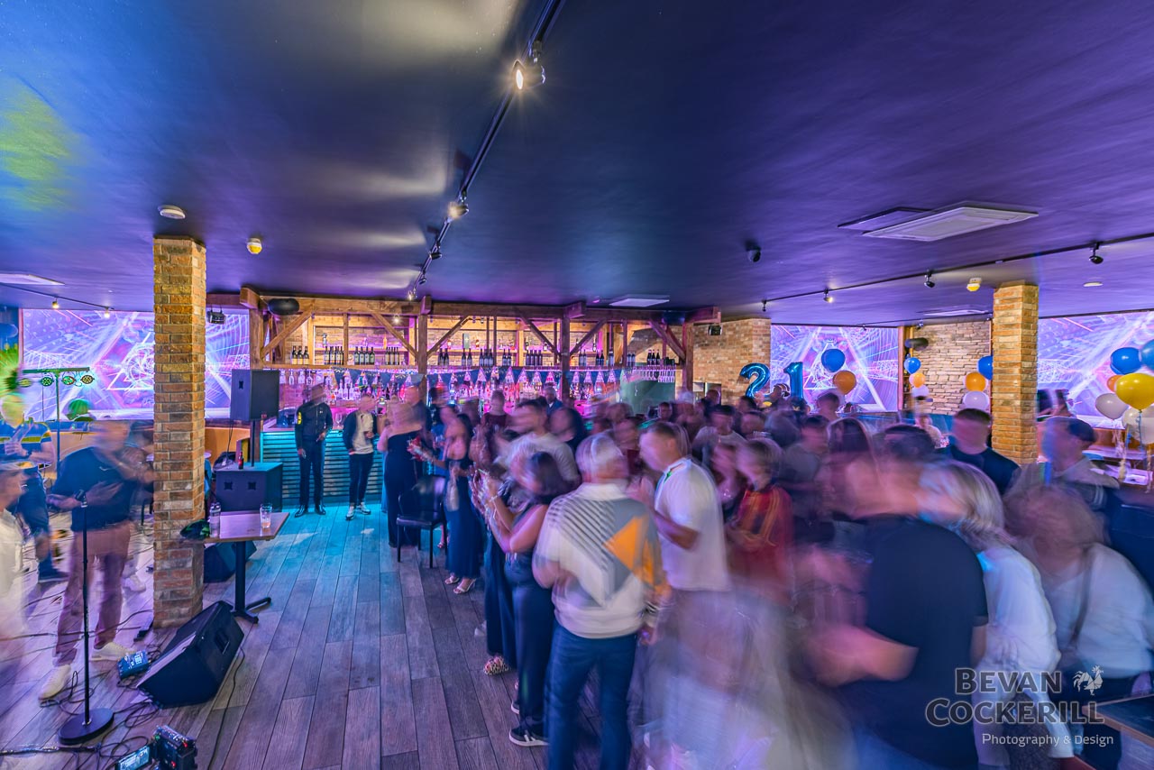 21st-Birthday-Party-Photography-by-Bevan-Cockerill-34