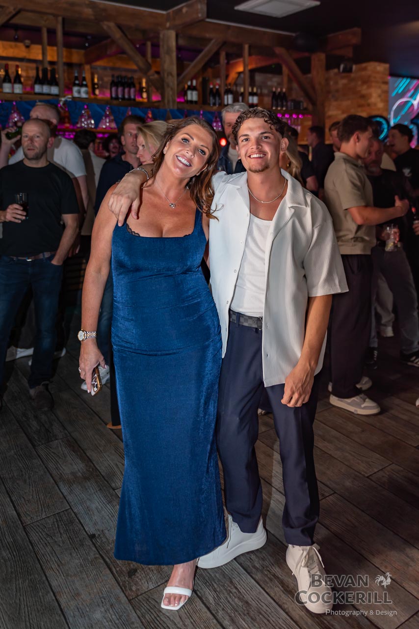 21st-Birthday-Party-Photography-by-Bevan-Cockerill-39
