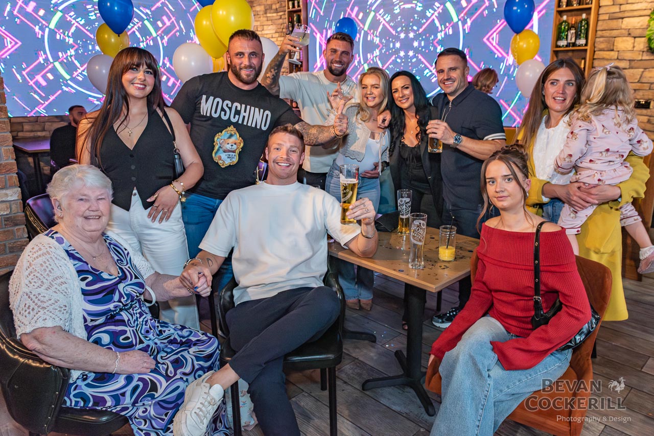 21st-Birthday-Party-Photography-by-Bevan-Cockerill-42