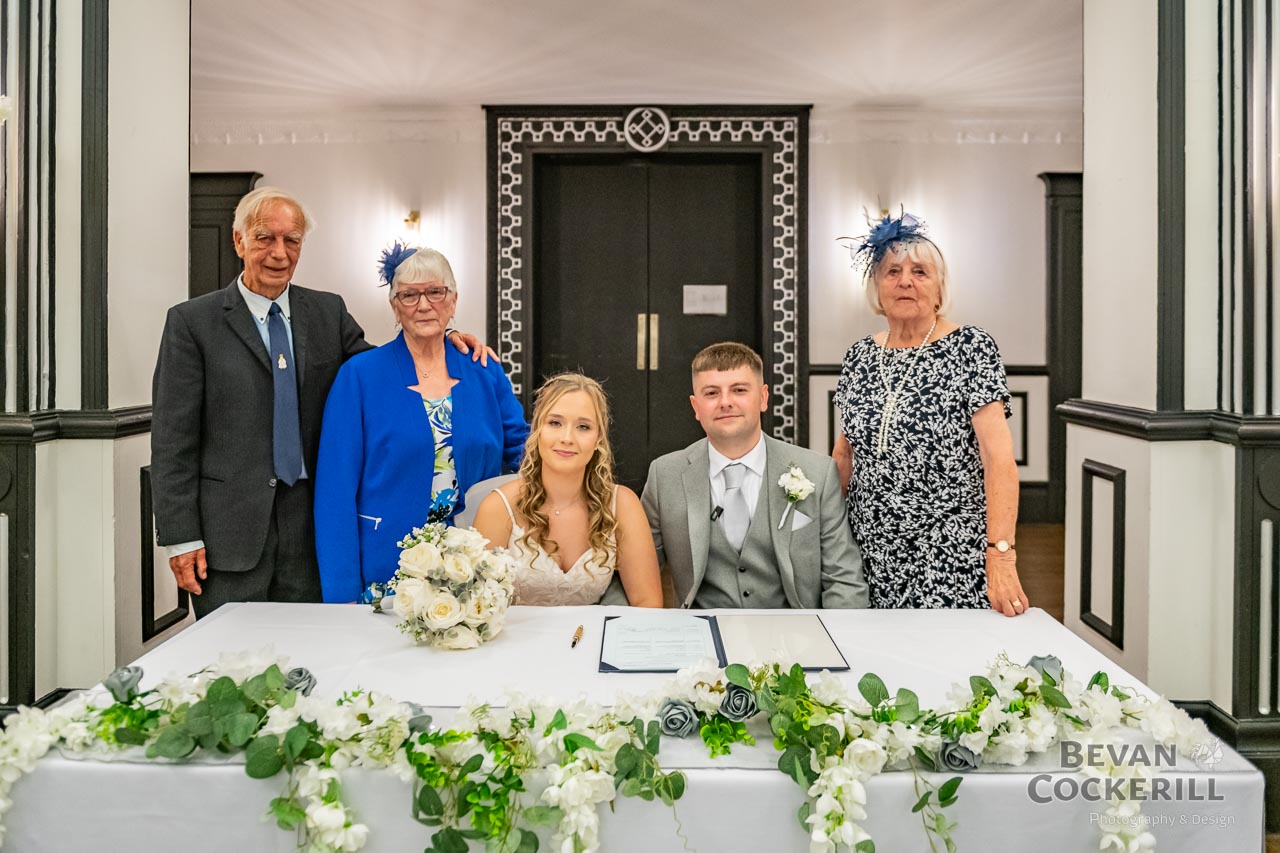Queens-Hotel-Wedding-Photos-by-Bevan-Cockerill-114