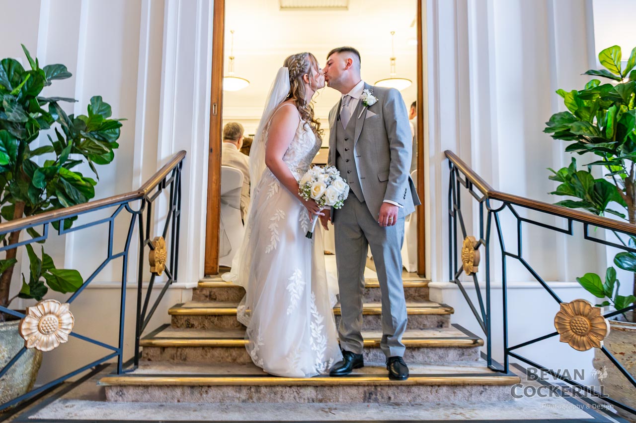 Queens-Hotel-Wedding-Photos-by-Bevan-Cockerill-121