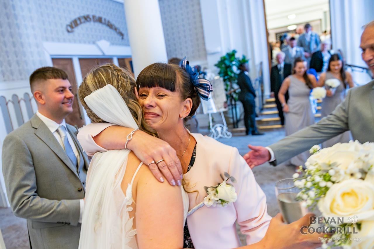Queens-Hotel-Wedding-Photos-by-Bevan-Cockerill-124