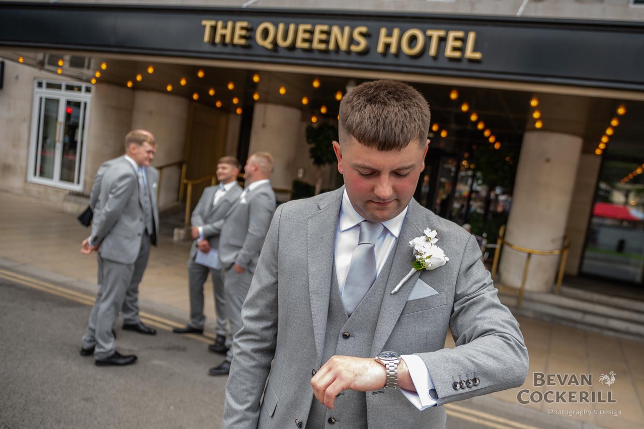 Queens-Hotel-Wedding-Photos-by-Bevan-Cockerill-17