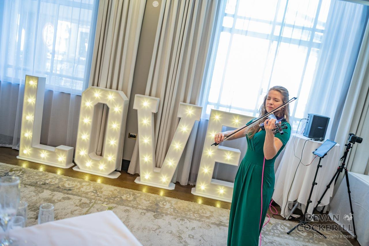 Queens-Hotel-Wedding-Photos-by-Bevan-Cockerill-176