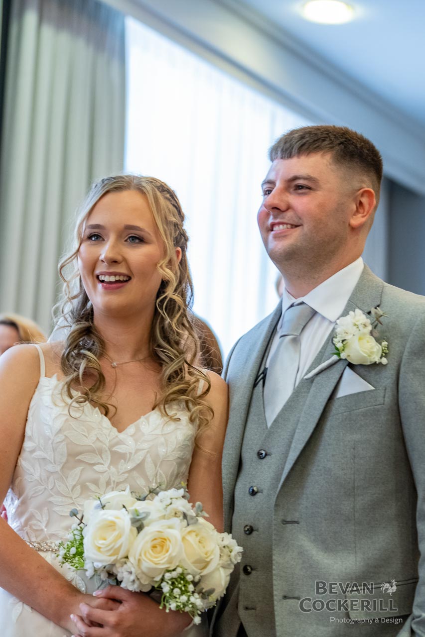 Queens-Hotel-Wedding-Photos-by-Bevan-Cockerill-199