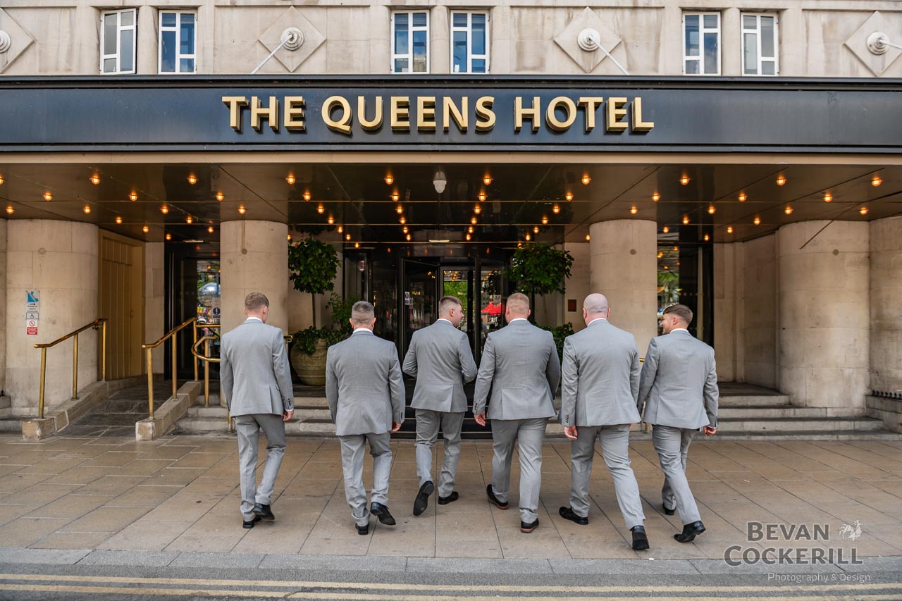 Queens-Hotel-Wedding-Photos-by-Bevan-Cockerill-22