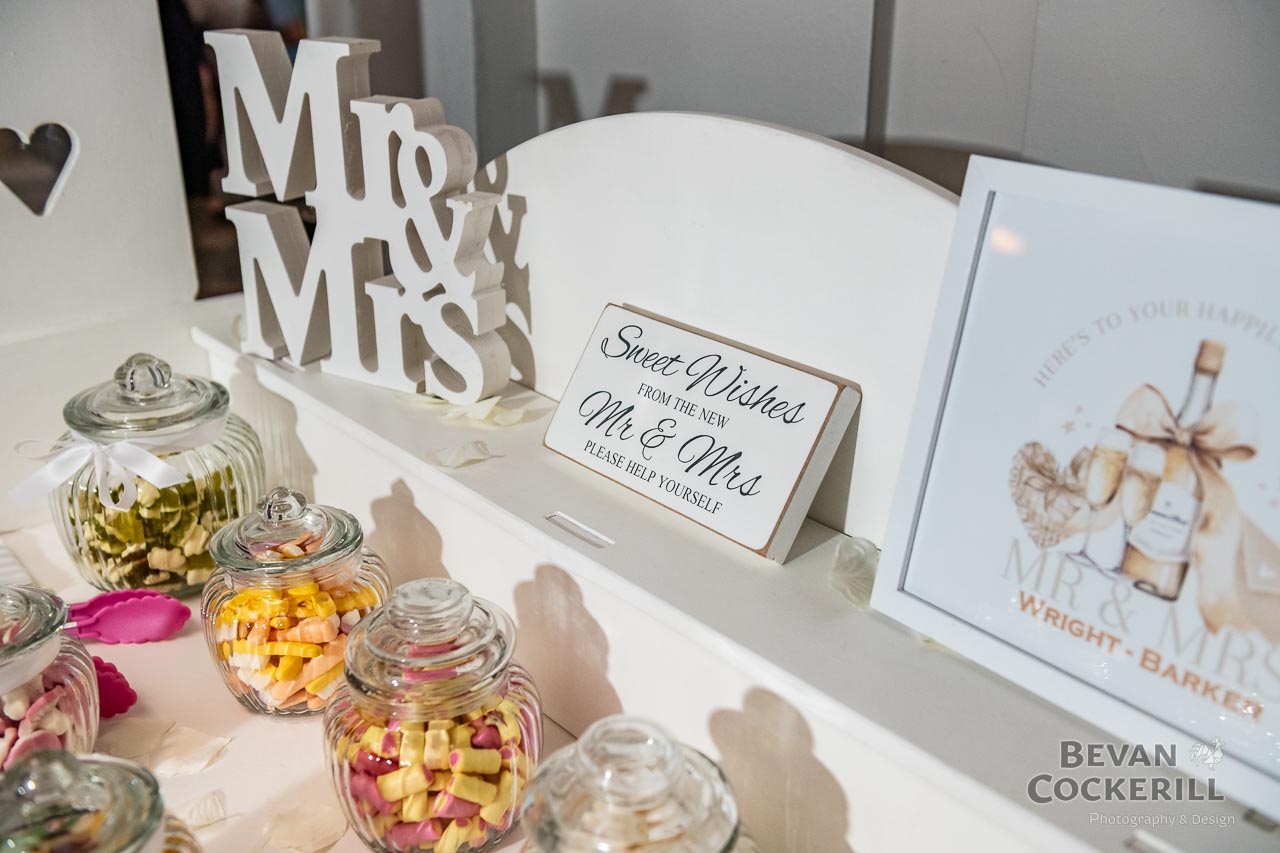 Queens-Hotel-Wedding-Photos-by-Bevan-Cockerill-317