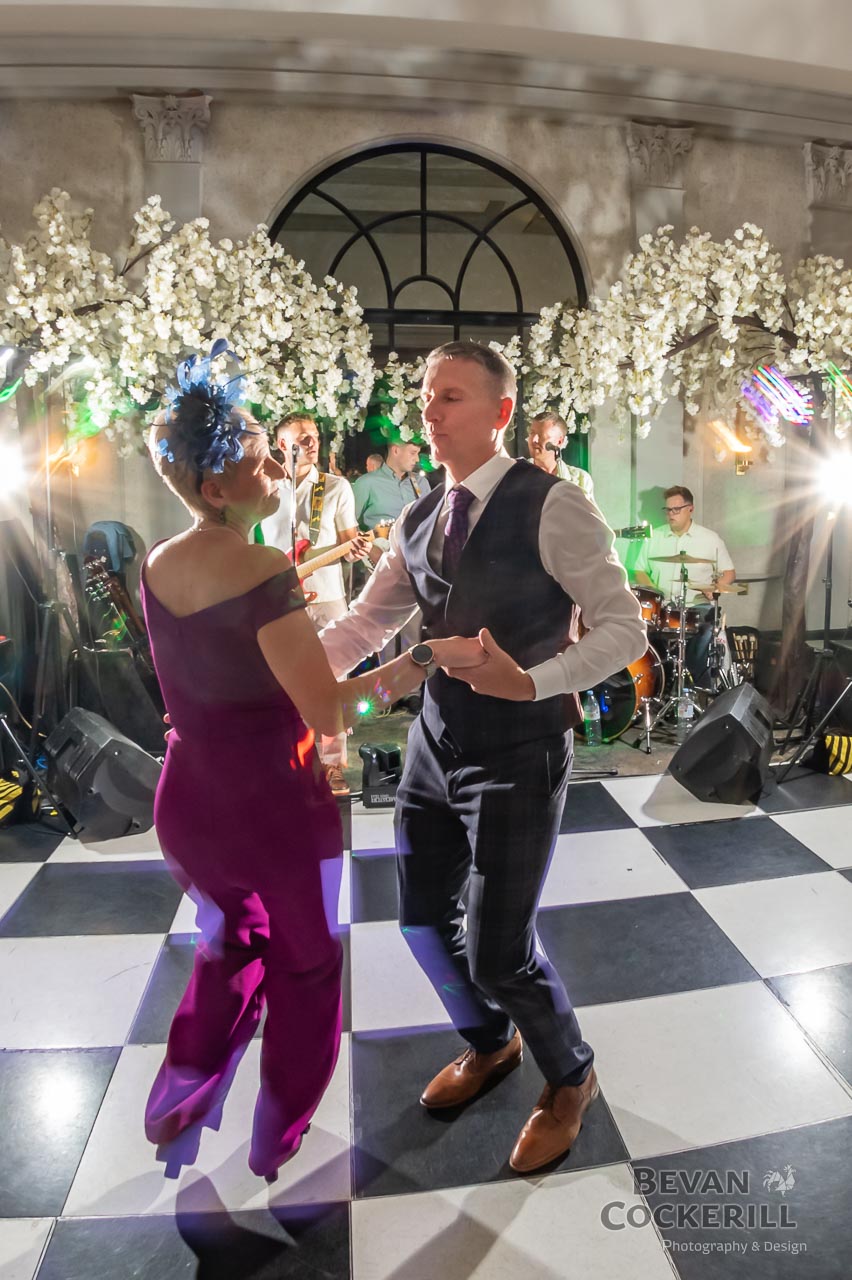 Queens-Hotel-Wedding-Photos-by-Bevan-Cockerill-344