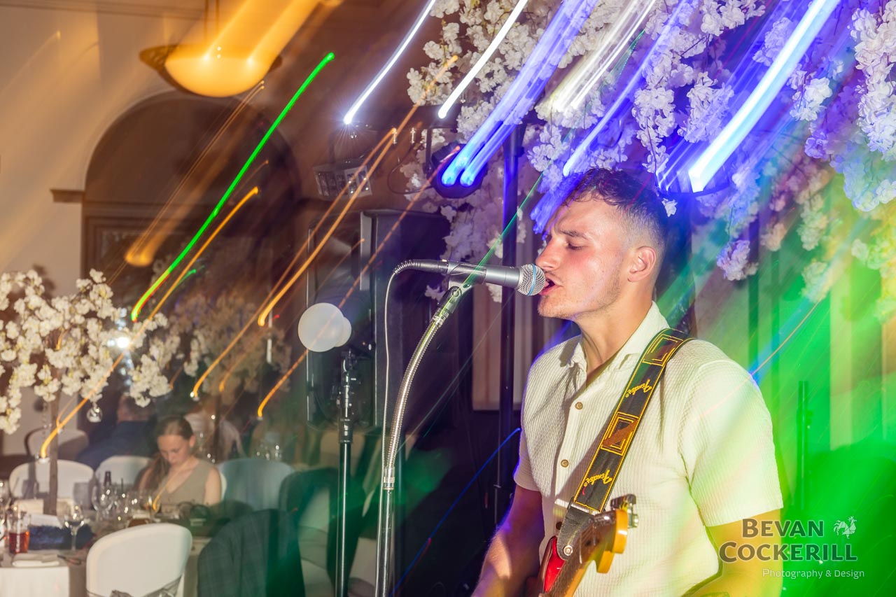 Queens-Hotel-Wedding-Photos-by-Bevan-Cockerill-384