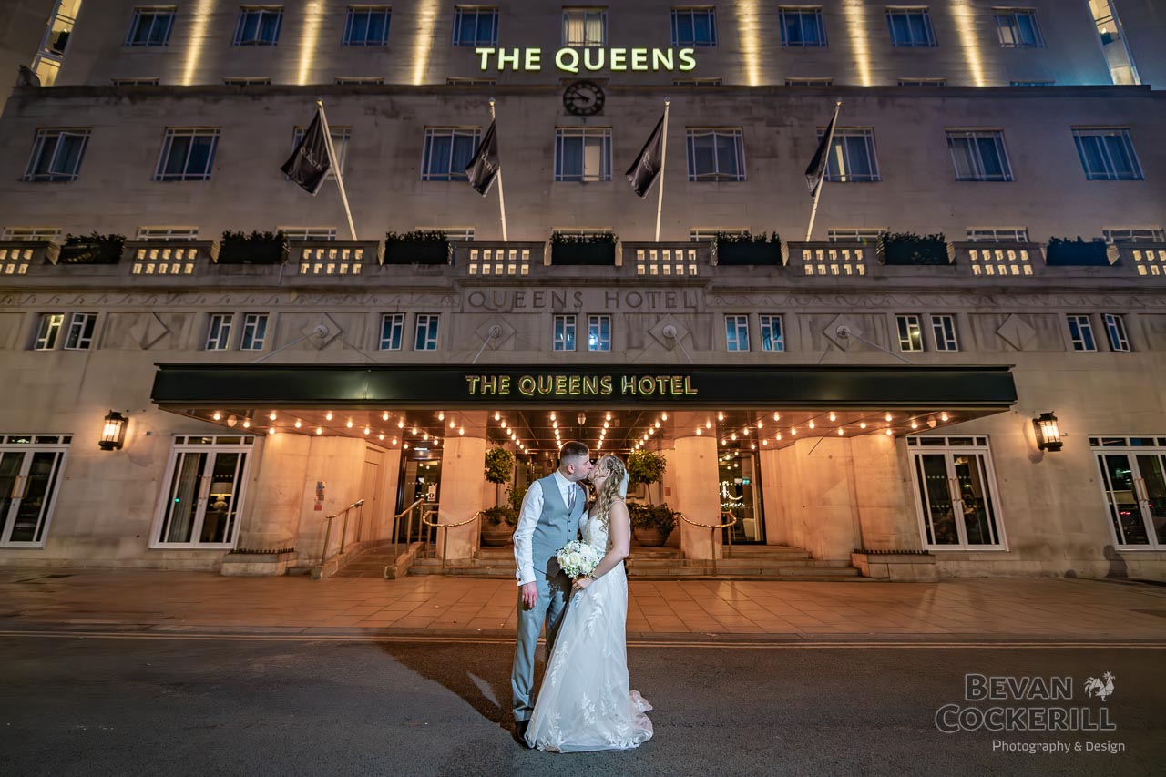 Queens-Hotel-Wedding-Photos-by-Bevan-Cockerill-399
