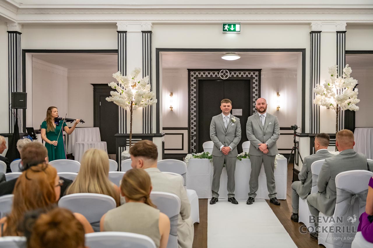 Queens-Hotel-Wedding-Photos-by-Bevan-Cockerill-63