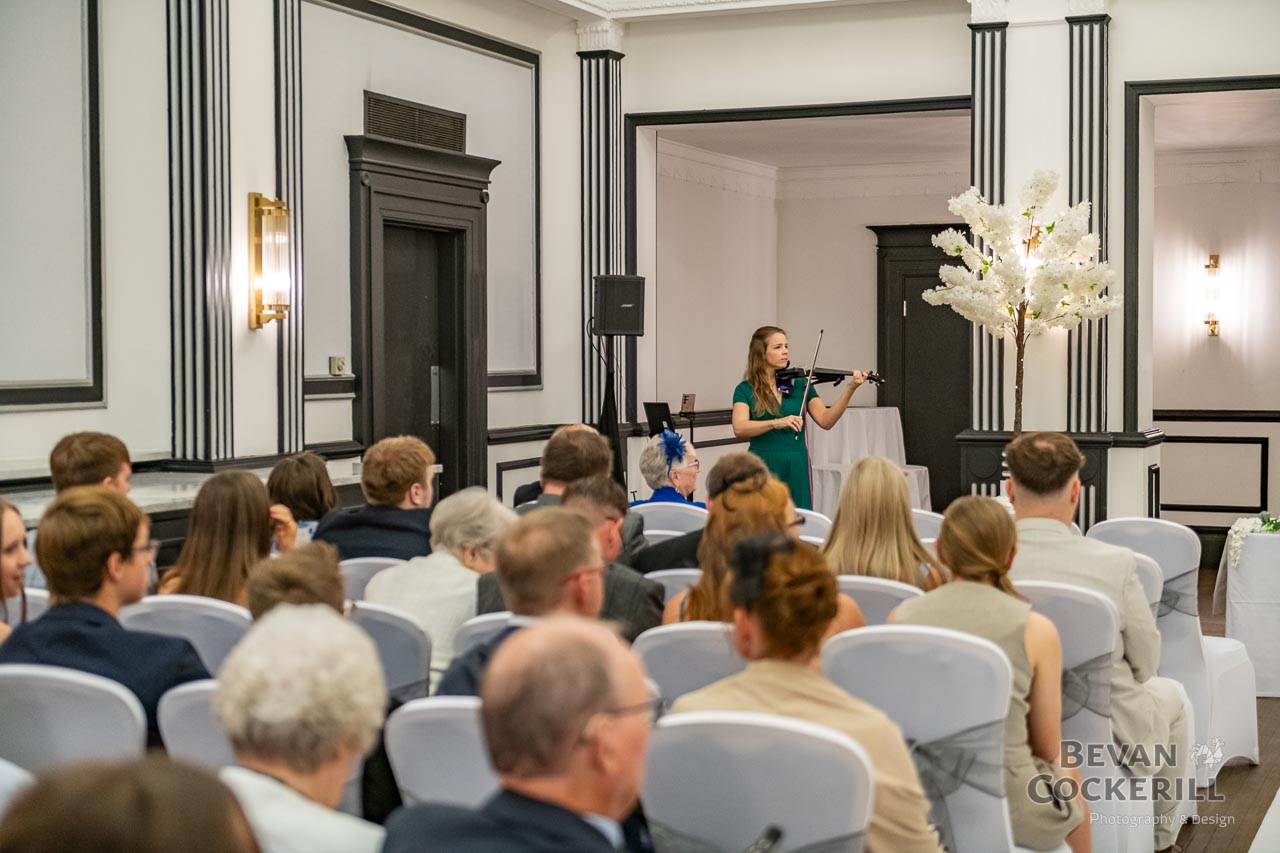 Queens-Hotel-Wedding-Photos-by-Bevan-Cockerill-65