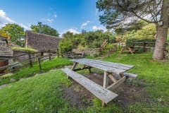 Craven-Arms-Sheperds-Huts-Photos-by-Bevan-Cockerill-9