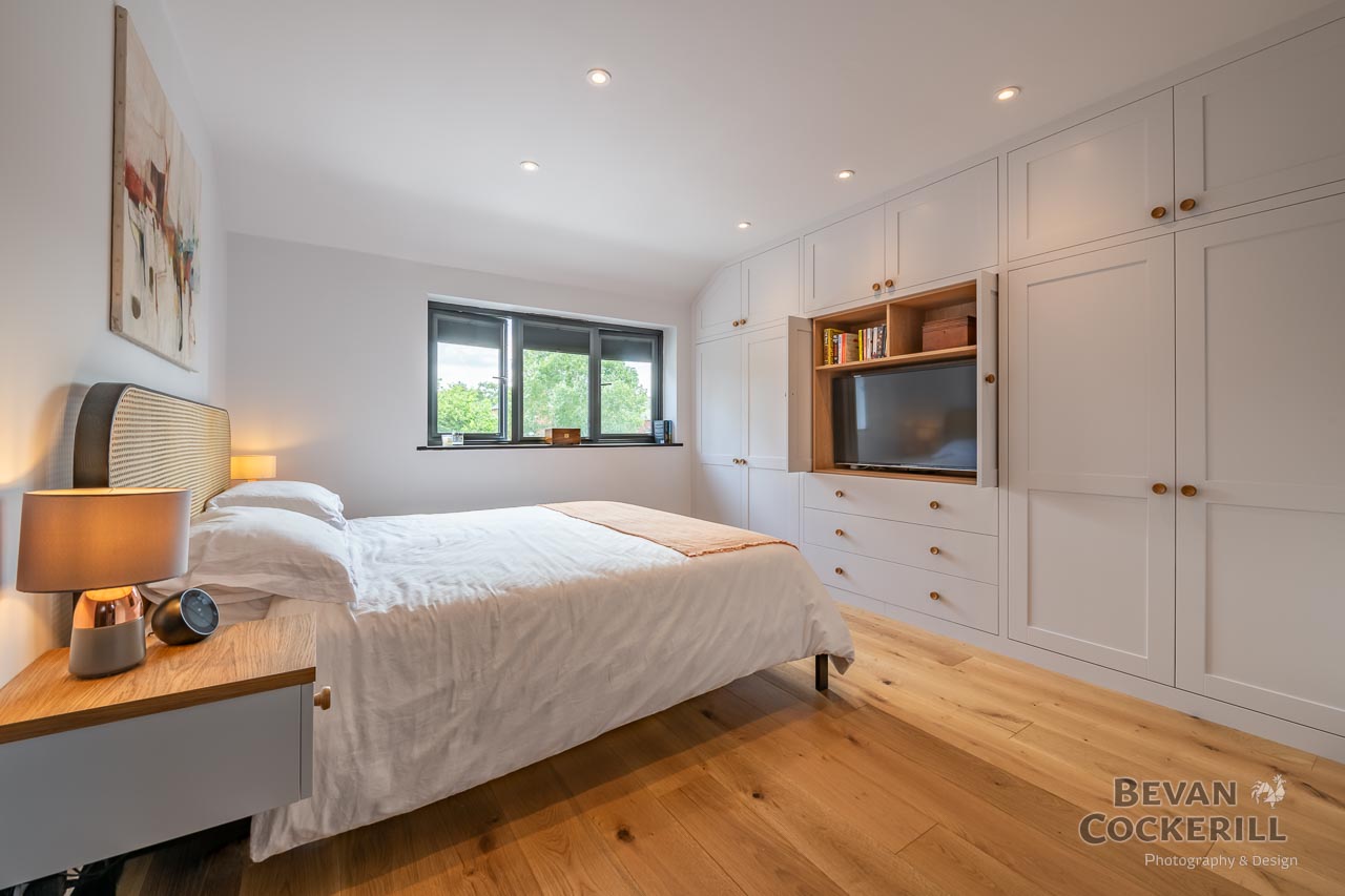 Bedroom-Wardrobe-furniture-by-Tom-Maxwell-Photography-by-Bevan-Cockerill-2
