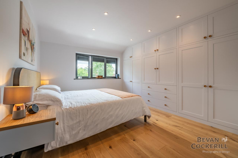 Bedroom-Wardrobe-furniture-by-Tom-Maxwell-Photography-by-Bevan-Cockerill-1