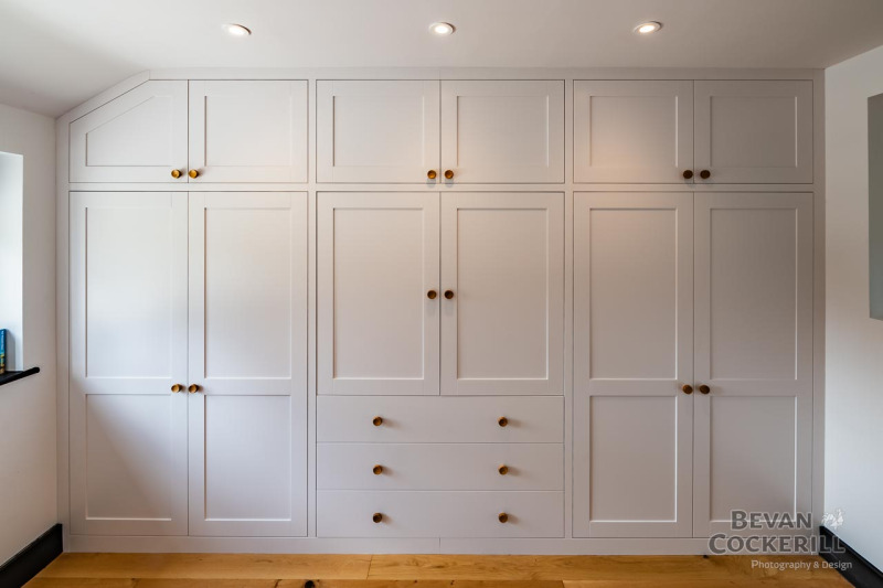 Bedroom-Wardrobe-furniture-by-Tom-Maxwell-Photography-by-Bevan-Cockerill-9